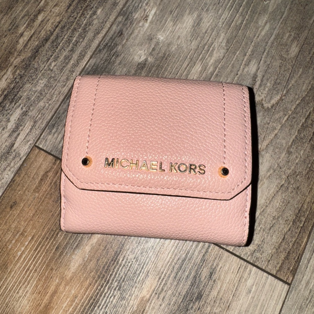 Michael Kors Pink Wallet